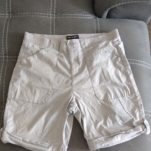 Lee Men's Light Gray Cargo Shorts